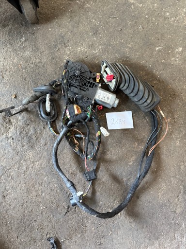 T6 /21A - Электродвигатель подъема левого стекла vw t5 7e0959801