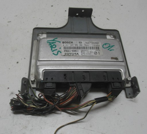 TOYOTA YARIS 1.0 01R computer Centralina Motore 89661-0D011
