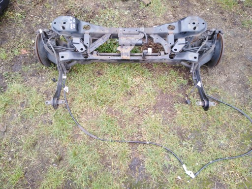 3981640 18R - Volvo v40 ii лифт задней подвески скамейка поворотные кулаки 18 лет