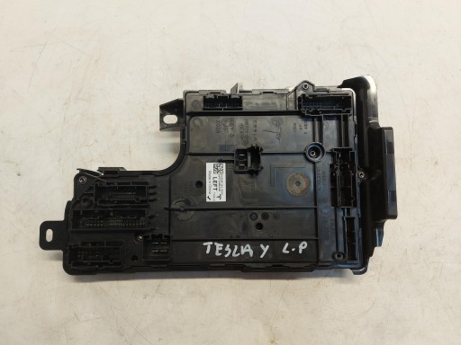 TESLA MODEL Y 2022r, naped rear part module control unit komfortu left 1497847-39-d