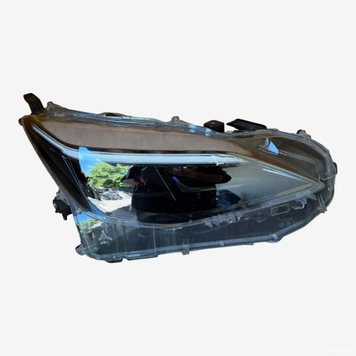 light front right TOYOTA YARIS CROSS 2023 ROK FULL LED