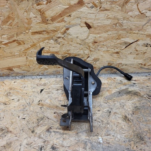 FORD FIESTA MK7 09-17R clutch pedal pump 1.4 1.6 TDCI
