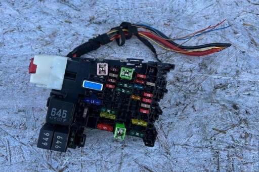 compartment of fuses VW PASSAT B8 14- 5Q0937615C