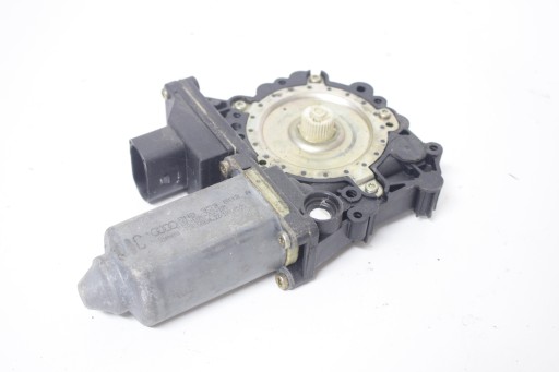 Моторчик правого переднього скла audi tt 8n8959802a