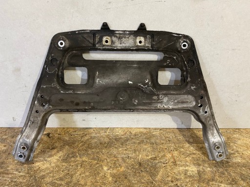 Maserati levante 3.0b v6 нижнее усиление опоры салазок тележки