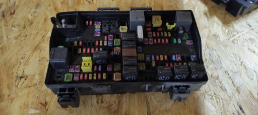 БЛОК ПРЕДОХРАНИТЕЛЕЙ RAM 2500 3500 6.4 2019- 68437288AB