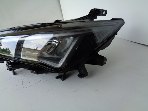 light left REFLEKTOR SEAT CUPRA BORN 21- FULL LED