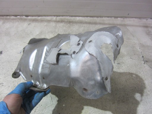 BMW X1 F48 kryt TERMICZNA IZOLACJA turbiny TURBINY SESTAVA 7618371
