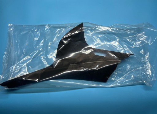 НОВА ОРИГІНАЛЬНА НАКЛАДКА СТОЙКИ ЗАДНЯ ПРАВА MERCEDES C-CLASS W205 A2056908203