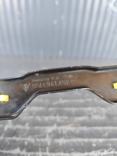 PORSCHE MACAN 95B LIFT holder support lights left 95B941451C