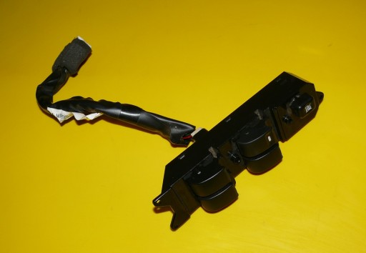 control panel SZYBAMI left front driver´s MITSUBISHI OUTLANDER and 1 EU