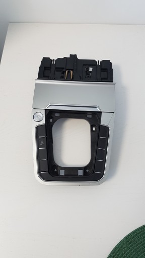 5G0980611, 3G1864263ML7 - Коробка для зберігання рамка VW PASSAT B8 5G0980611