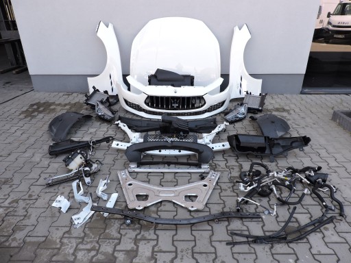 ПОЛНАЯ ПЕРЕДНЯЯ ЧАСТЬ MASERATI GHIBLI GRANLUSSO