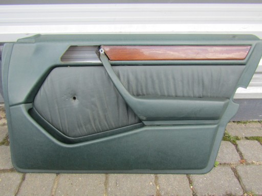 19 MERCEDES W124 оббивка передньої правої двері 89-93
