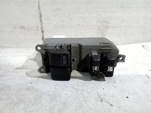 Toyota Yaris II panel window control switch left