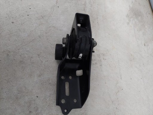 AVENSIS T27 2.2 D подушка лапа коробки