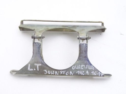 Johnston CX200 C50 крепление обтекателя заднего обтекателя