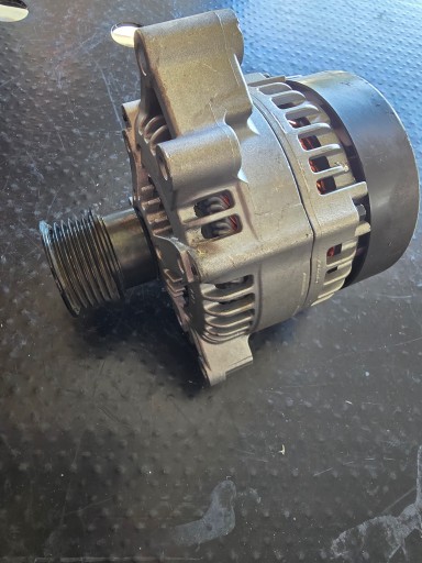 Генератор bmw 8614276 новый!