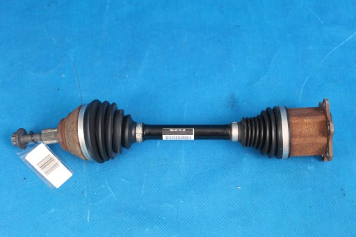 VW PASSAT B8 полуось передний левый 3Q0407271AC 17R