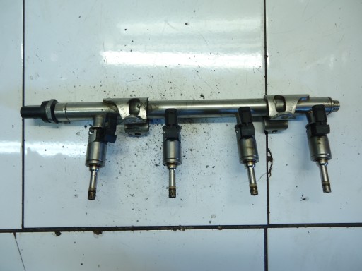 VW SEAT SKODA AUDI 1.4 TSI CXS Leiste Schutzleiste Einspritzdüse Einspritzdüse 0261500132