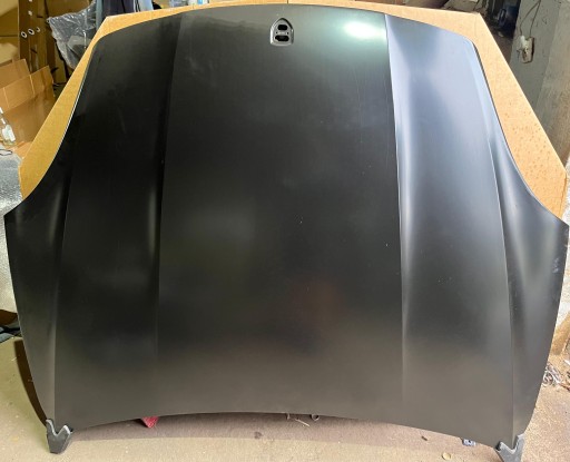 Алюминиевый капот porsche cayenne 95882303100 слегка поврежден