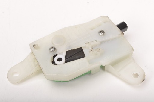 I30 III цилиндр замка крышки топливного бака 2020R