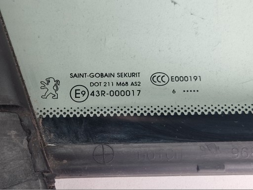 window door right front side MALA PEUGEOT 3008 2016 9683060780