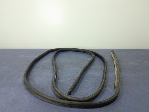 01 - RENAULT TRAFIC III VIVARO B УЩІЛЬНЮВАЧ ДВЕРЕЙ БАГАЖНИКА ЗАДНІЙ