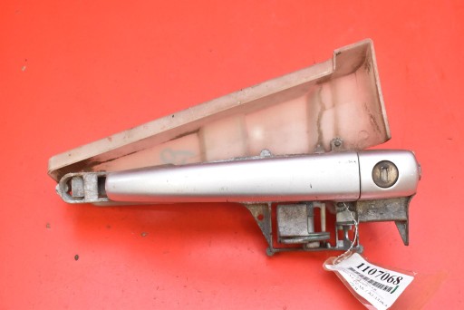 handle door of the right SKRZYDLA EZR PEUGEOT EXPERT 2 II 07-12