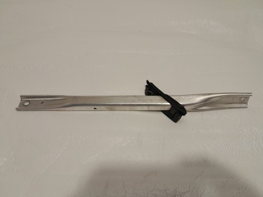 AUDI A4 B9 LIFT Traverse Traverse Droit 8W0805646B