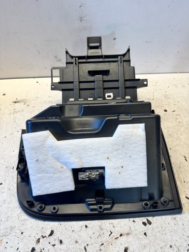 SEAT IBIZA IV 4 LIFT passenger compartment of the passenger EUROPA 6P1857095J 6P1857103