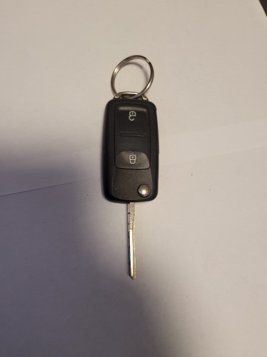 АВТОМОБІЛЬНИЙ БРЕЛОК VW AMAROK TRANSPORTER 7E0837202AD