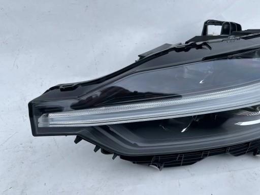 light left VOLVO XC60 II FULL LED KOMLEPTNA front front 32404705