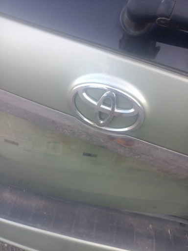 06-10r - ЗНАЧОК НА ЗАДНЕМ КАПОТЕ TOYOTA SIENNA 06-10 LIMITED