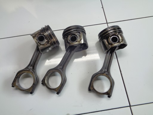 PEUGEOT 5008 1.6HDI 9H05 piston with connecting rod