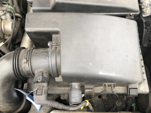 8624781 - Корпус воздушного фильтра VOLVO S60 V70 XC70 2.4