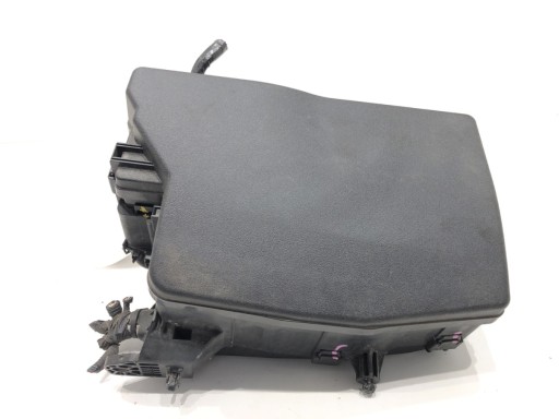 82662-02A80, - Блок предохранителей toyota auris ii 82662-02a80 универсал 13-18 1.6 112км