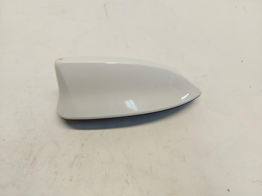 Lexus rx500h v 5 2023 - антена на даху shark