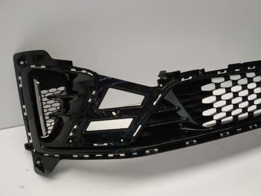 Kia Ceed III 3 GT grid grille of a bumper central front OM 86561-J7910