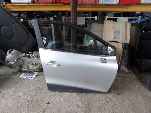 Праві передні двері renault clio 4 iv