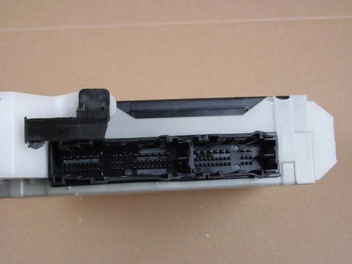 Toyota Corolla E21 1.8 HYBRID module control unit komfortu 82730-02P80-A