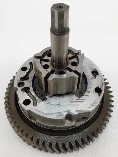 Шестерня масляного насоса MERCEDES W212 2.2 CDI 651