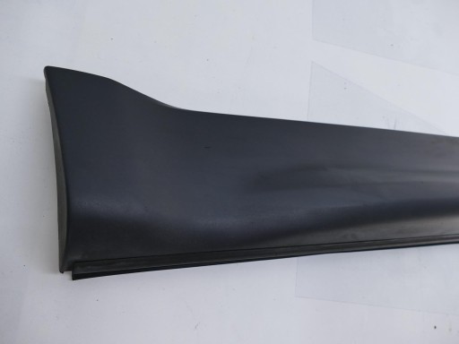 RANGE ROVER SPORT L320 LIFT moulding door right rear part