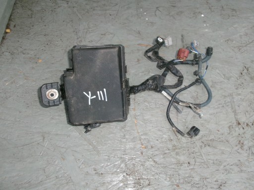 Корпус предохранителя гибридной коробки toyota yaris iii