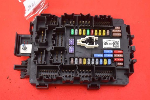 Блок предохранителей 1094409-00-e tesla model s performance 762 км 16-21