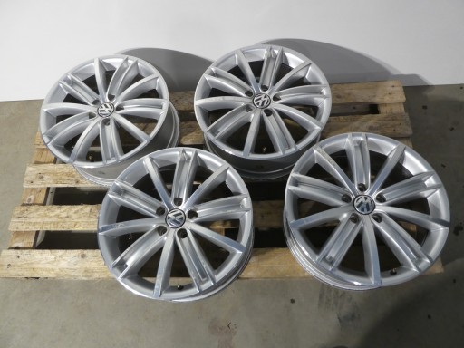 4X CERCHI DI ALLUMINIO CERCHI RUOTE 5N0601025AF VW 5X112