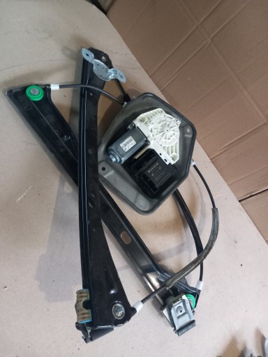 Моторчик склопідйомника моторчик 1k0959792c 1k4837402e правий передній