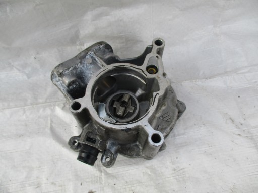 06G145100A - Насос WAKUM AUDI A4 B9 Q5 VW GOLF R 2.0 TSI TFSI