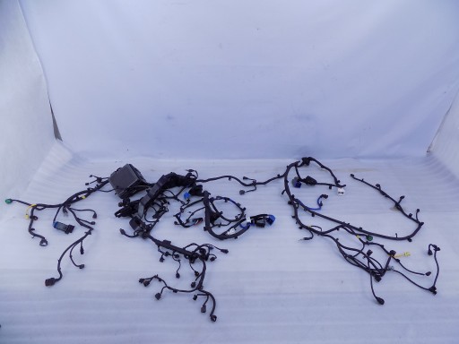 914B0-F1800 - SPORTAGE IV 2.0 CRDI УСТАНОВКА МОТОРНОГО ОТСЕКА