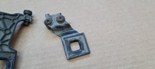 A5 8T LIFT bracket hook holder lights left front 1301330049 A4 B8 LIFT